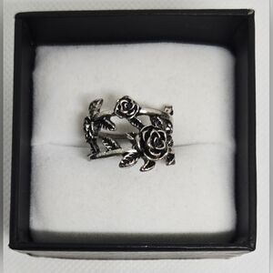 Gothic Rose Vine Ring Silver Tone Dark Romantic Statement Size 6